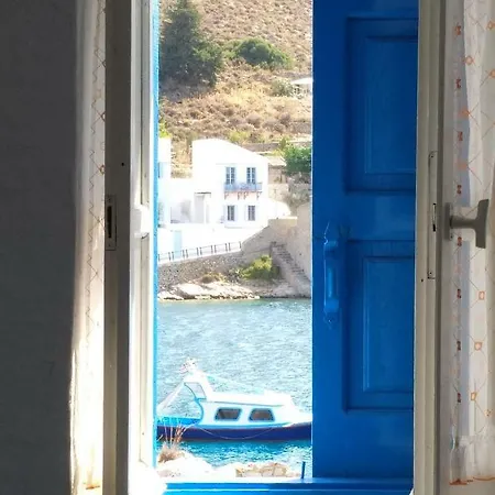 Yalitzi * Symi