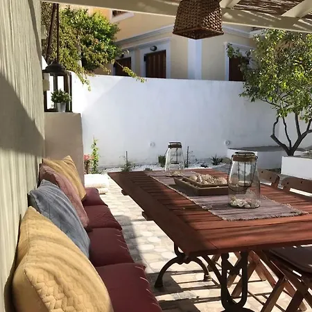 Yalitzi * Symi